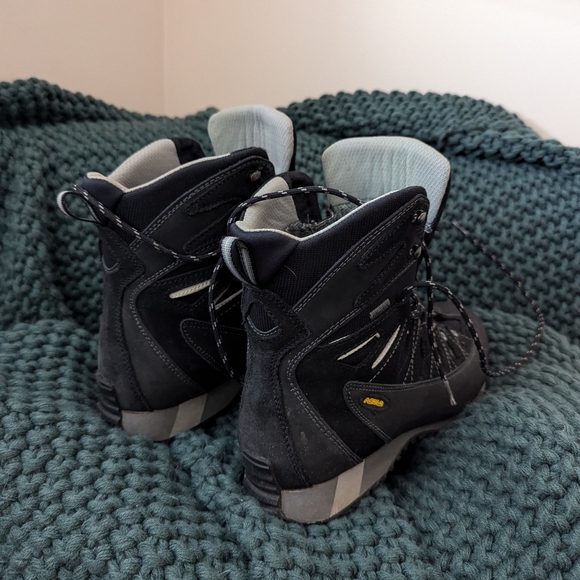 ASOLO Winter Hiking Boots - Picture 2 of 5